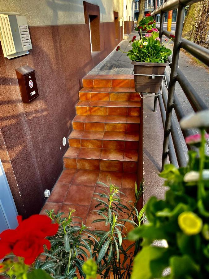 Underground Apartment Bratislava-Nivy Zewnętrze zdjęcie