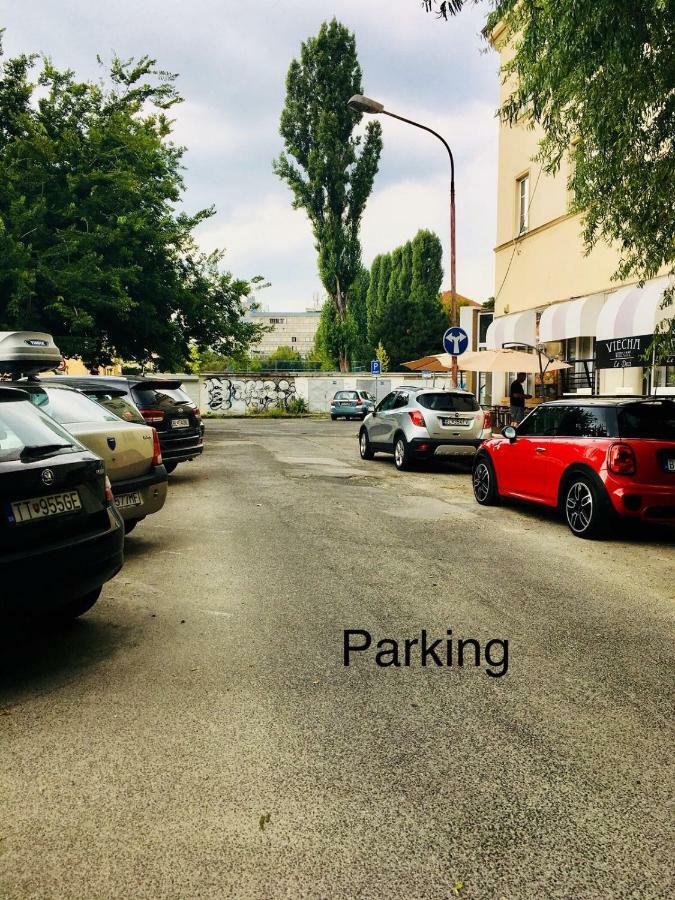 Underground Apartment Bratislava-Nivy Zewnętrze zdjęcie