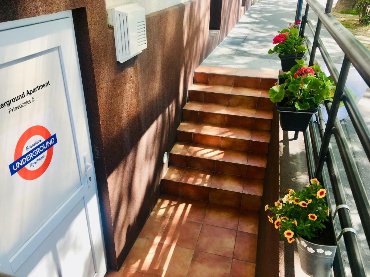 Underground Apartment Bratislava-Nivy Zewnętrze zdjęcie